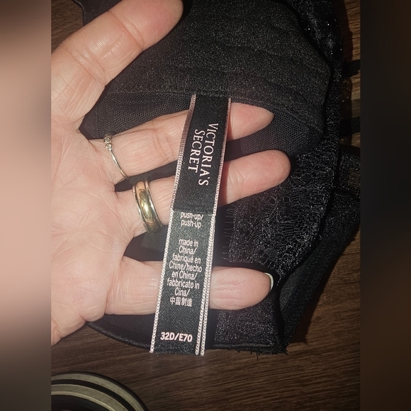 VICTORIA SECRET SZ 32D VERY SEXY PUSHUP BRA BLACK LACE - Picture 4 of 5